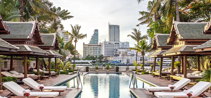 Hotel with Swimming Pool