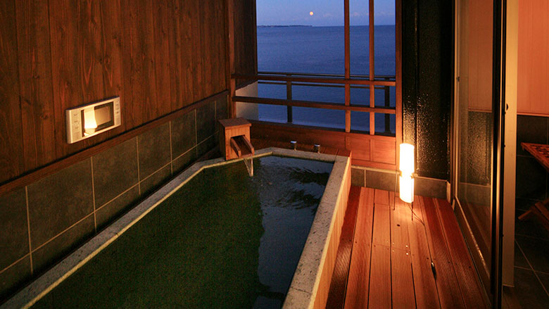 Notre chambre avec bain privé à Beppu (source : Shiosai No Yado Seikai)