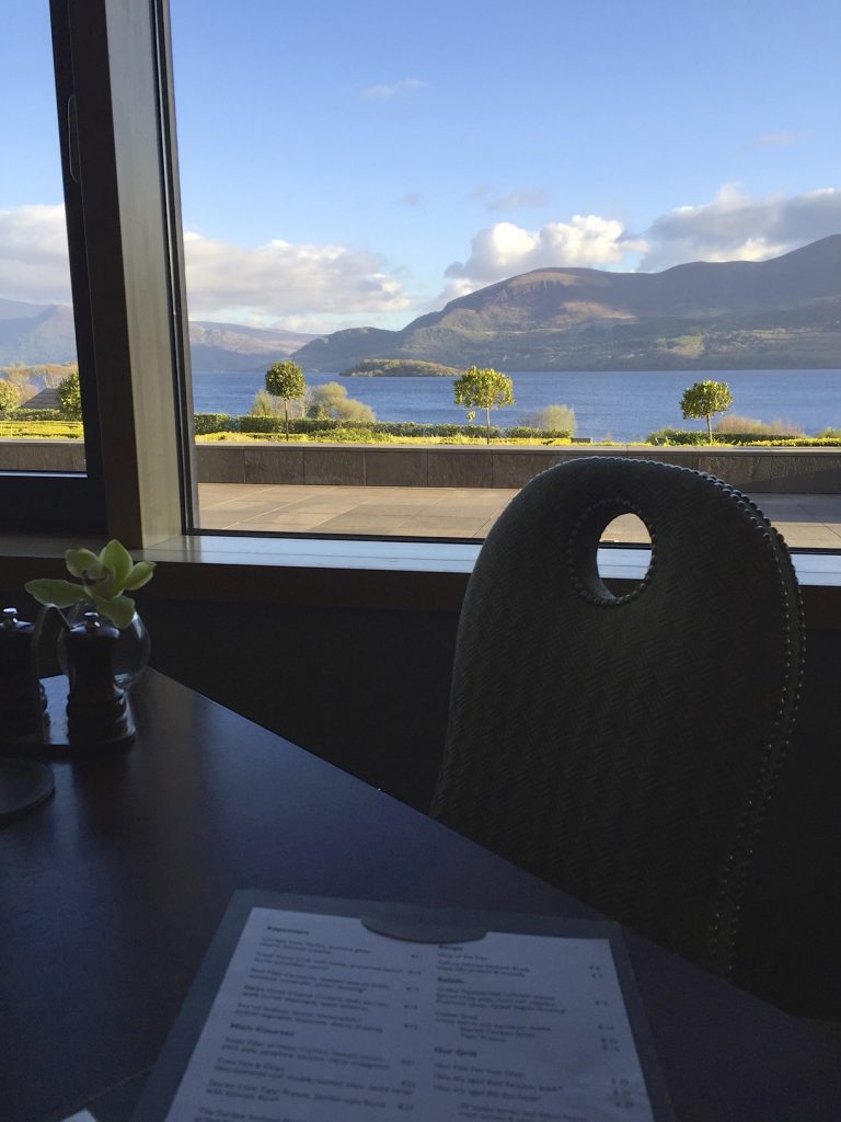 Pas mal la vue pour diner non ??