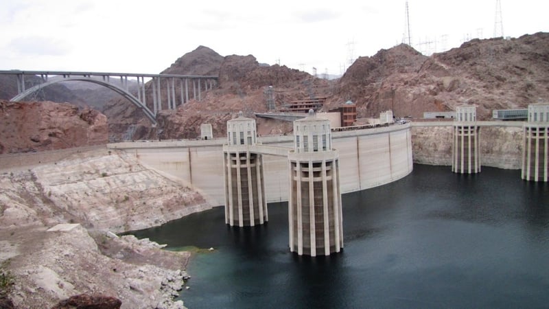 Le barrage Hoover à quelques kilomètres de la ville